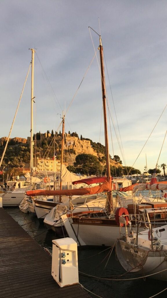 calanques Marseille vtc vieux port touristique reservation all inclusive